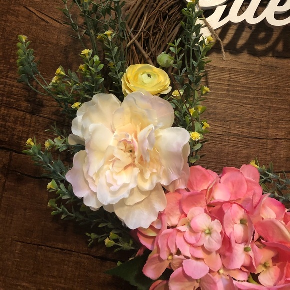 Handmade Be Our Guest Summer Floral Wreath - Picture 4 of 6